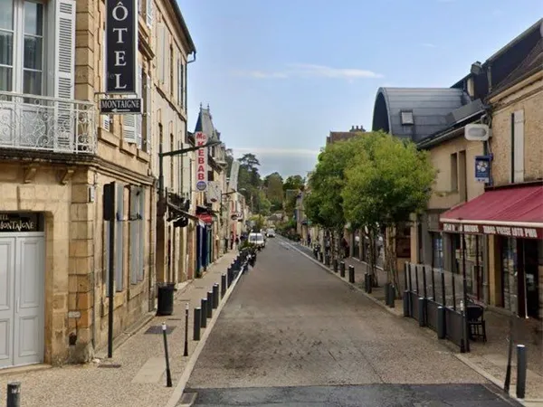 Local commercial à louer - Sarlat, près du cinéma - à partir de 100 m²