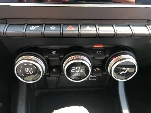 Renault Arkana mild hybrid 140 edc gsr2 — photo 11