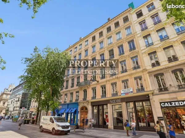 Bureaux 645 m² Lyon