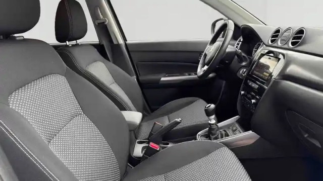 Suzuki Vitara 1.4 boosterjet hybrid — photo 47