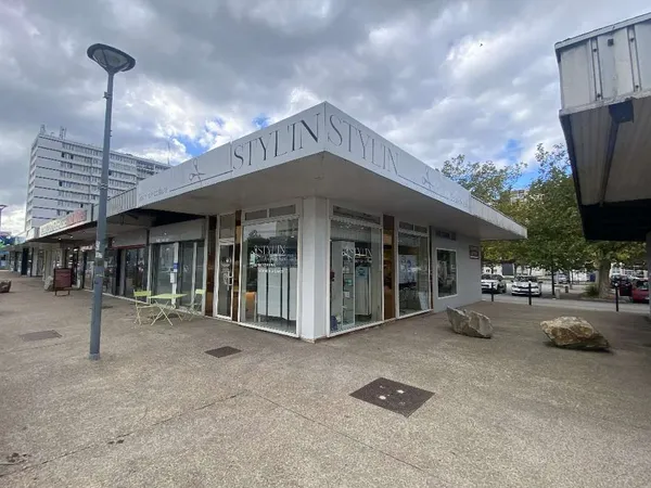 Commerce 60 m²