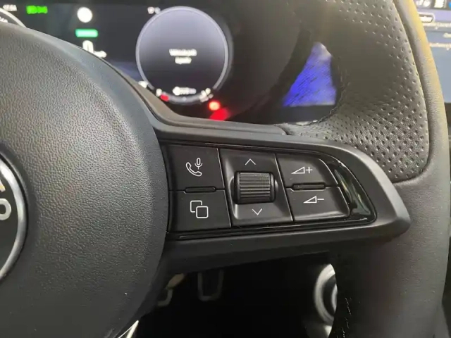 Alfa Romeo Tonale 1.3 hybride rechargeable phev 280ch at6 e-q4 — photo 63