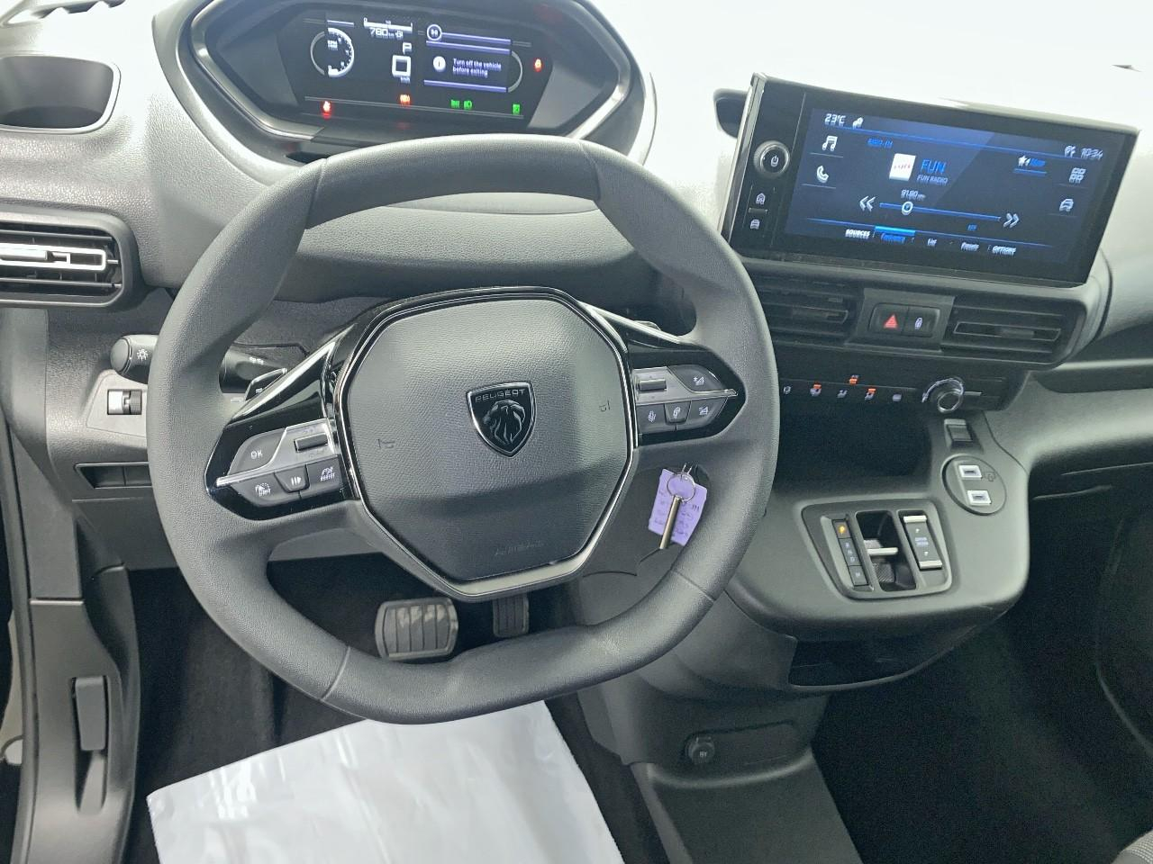 Peugeot Partner fourgon m 650 kg bluehdi 130 s&s eat8 — photo 12