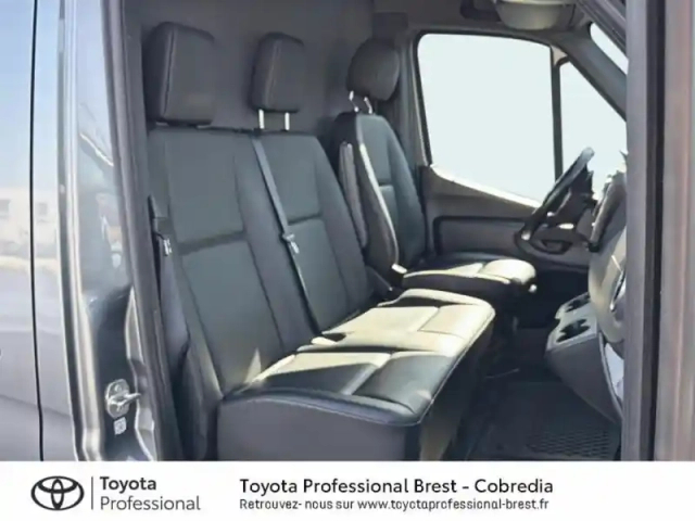 Mercedes Sprinter fg 215 cdi 39 3t0 select traction 9g-tronic — photo 6