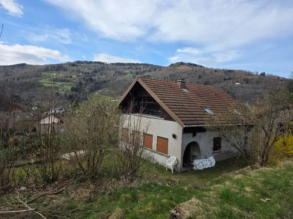 CORNIMONT (Hautes-Vosges) - MAISON à rénover