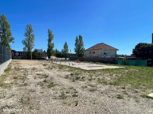 Terrain 1205 m² Trélissac