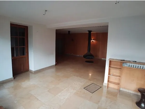 Maison 10 pièces 318 m²