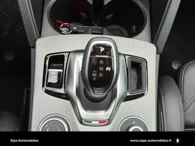 Alfa Romeo Stelvio 2.2 160 ch at8 — photo 17