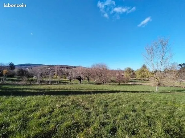 Terrain 1271 m² Igé
