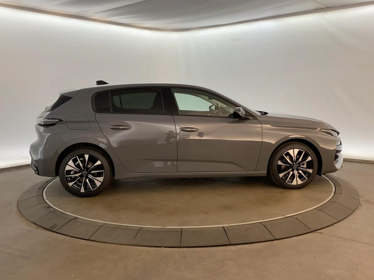 Peugeot 308 hybrid 145 e-dcs6 allure — photo 4