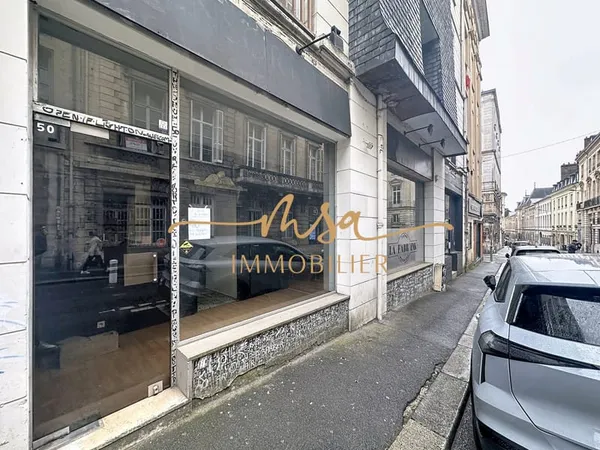 ROUEN VIEUX MARCHE = RUE FONTENELLE = LOCAL COMMERCIAL