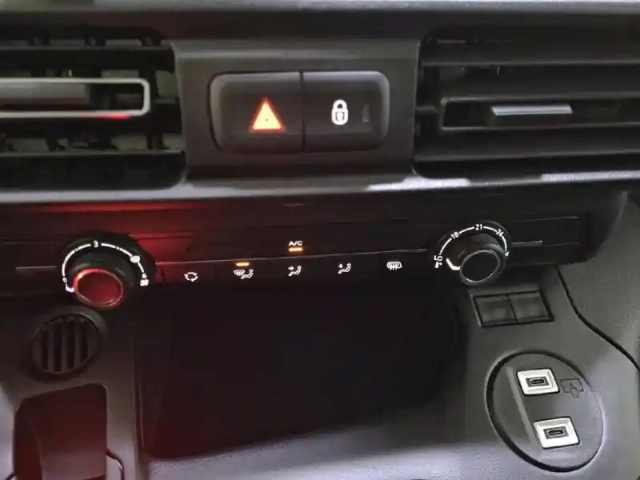Citroën Berlingo van m diesel 100 ch manuelle — photo 54