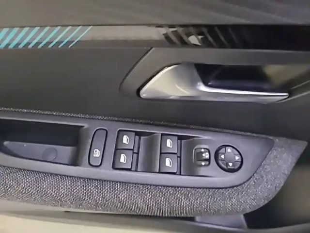 Peugeot 208 electrique 50 kwh 136ch — photo 99