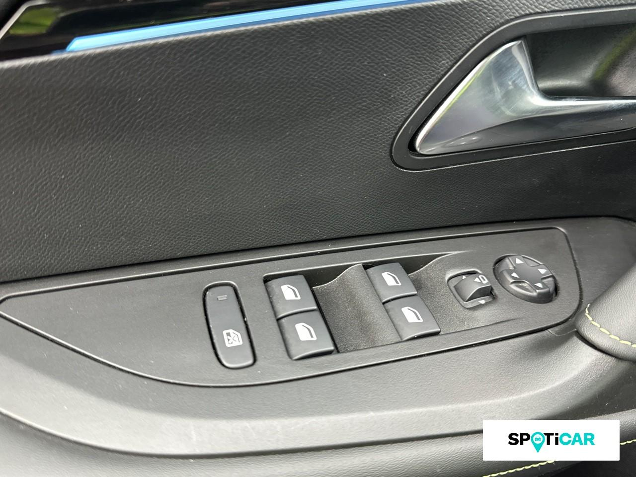Peugeot 2008 1.2 puretech 130ch s&s gt — photo 19