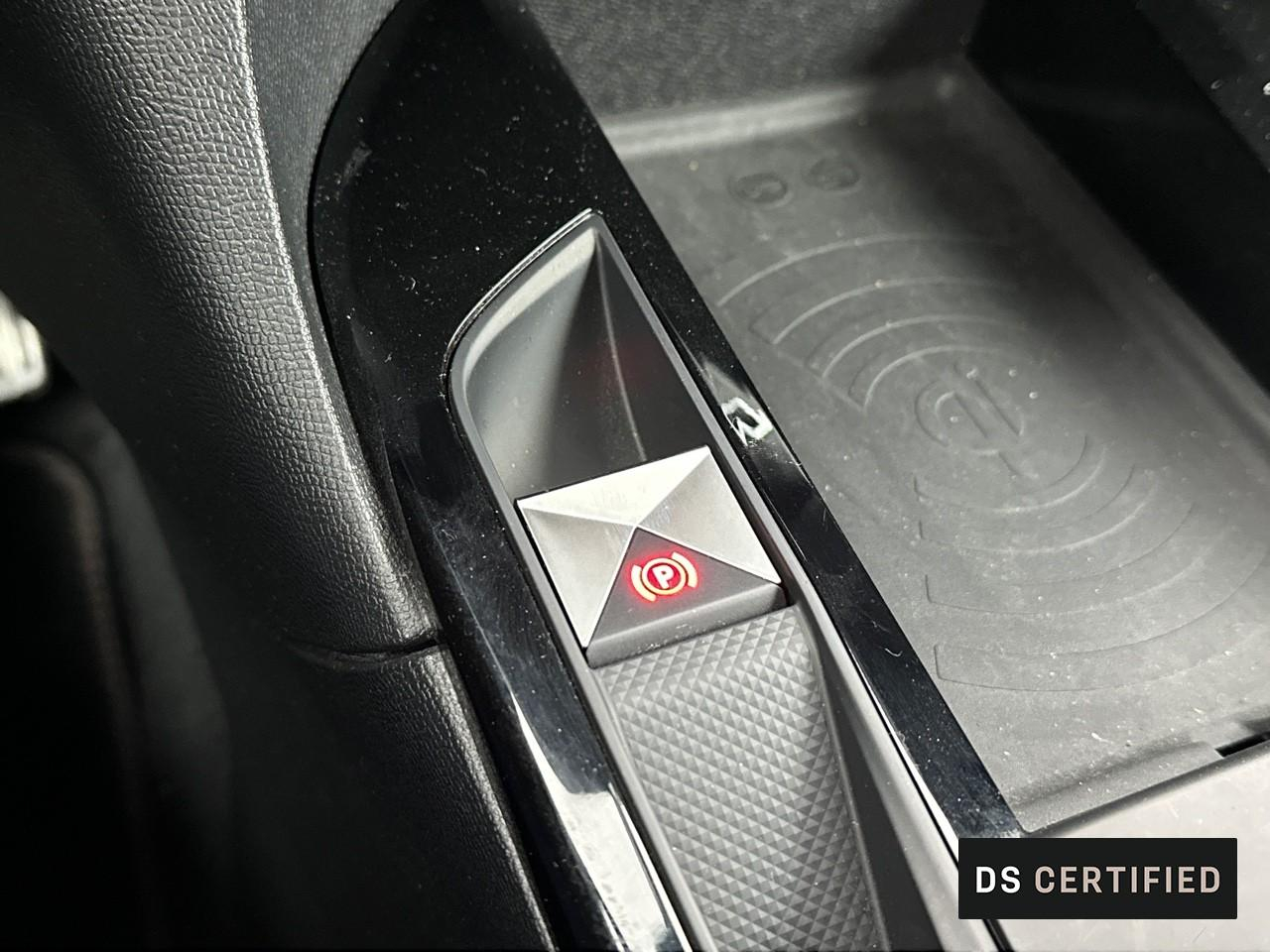 Ds Ds 3 crossback puretech 155 eat8 performance line+ — photo 32