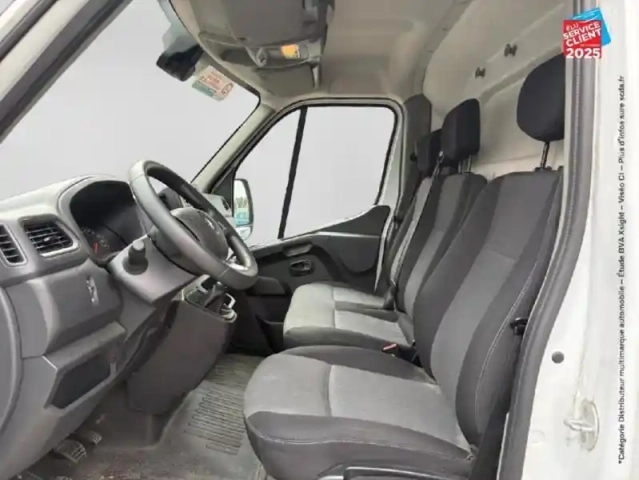 Renault Master fg f3500 l2h2 2.3 blue dci 135ch confort euro6 — photo 11