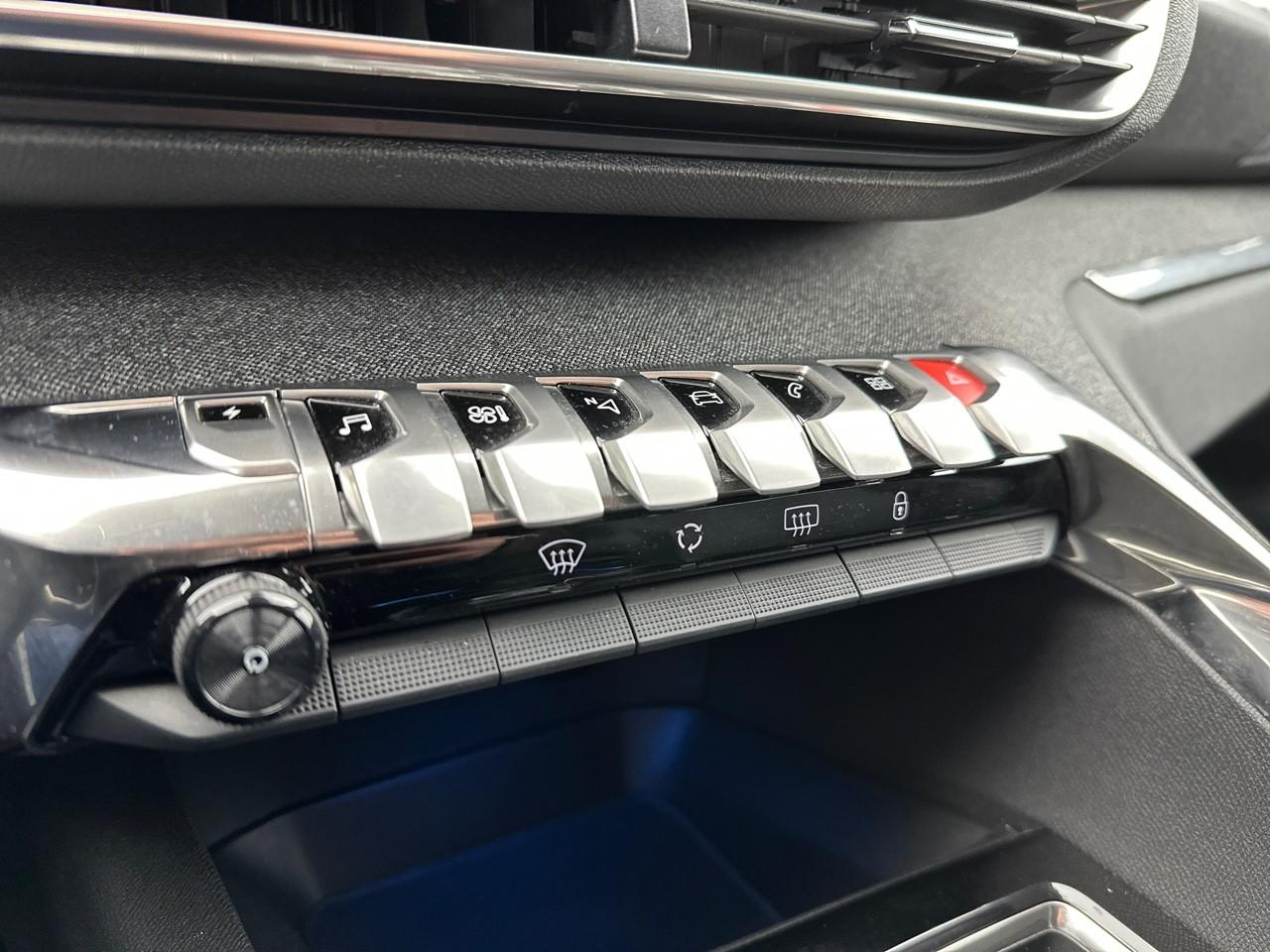Peugeot 3008 hybrid 225 e-eat8 allure pack — photo 29
