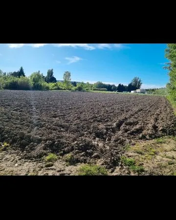Terrain agricole Sénas