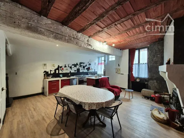 À vendre – Spacieuse maison de ville à Morée (41), à 15 minutes de Vendôme