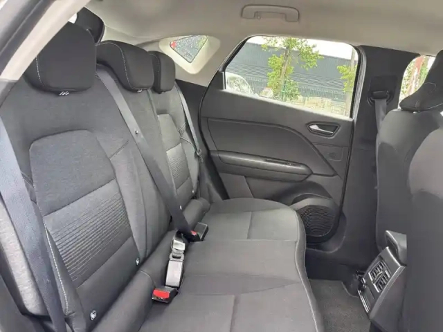 Renault Captur blue dci 95 — photo 18