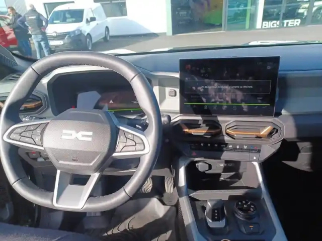 Dacia Bigster hybrid-g 150 4x4 — photo 3
