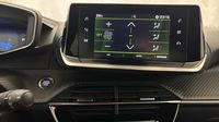 Peugeot 2008 1.2 PureTech 130ch S&S Allure EAT8 — photo 19