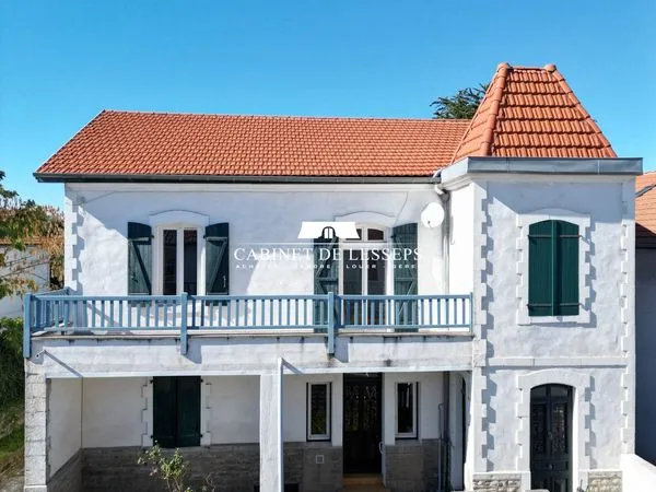 Maison 10 pièces 222 m²