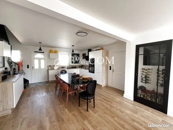 Maison 6 pièces 150 m²