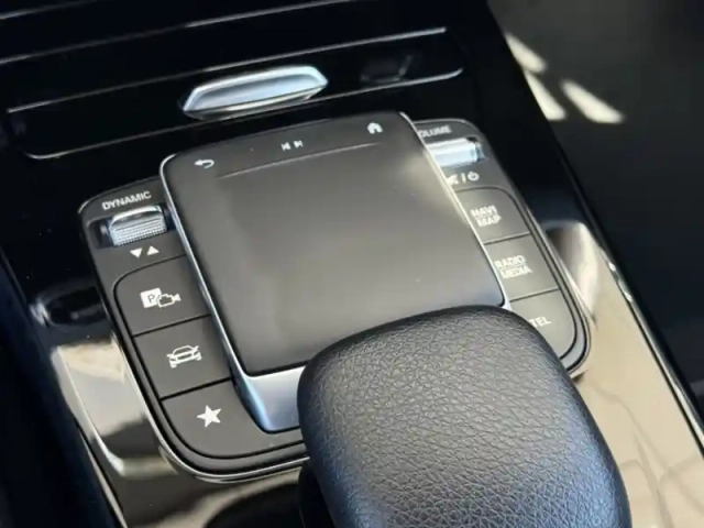 Mercedes Classe A 180 d progressive line berline / v1771 c — photo 28