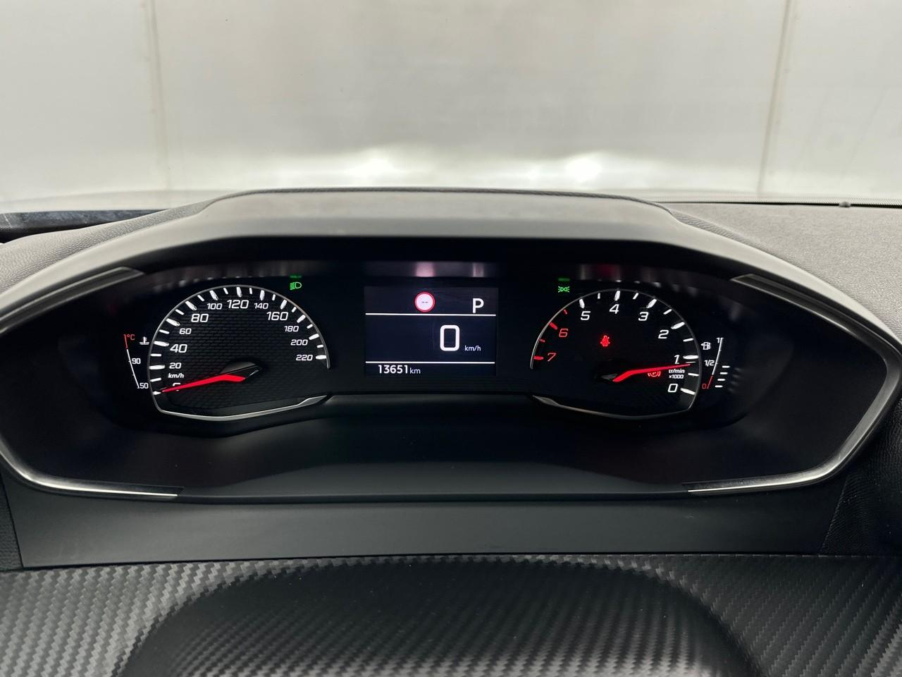 Peugeot 2008 puretech 130 s&s eat8 allure — photo 21