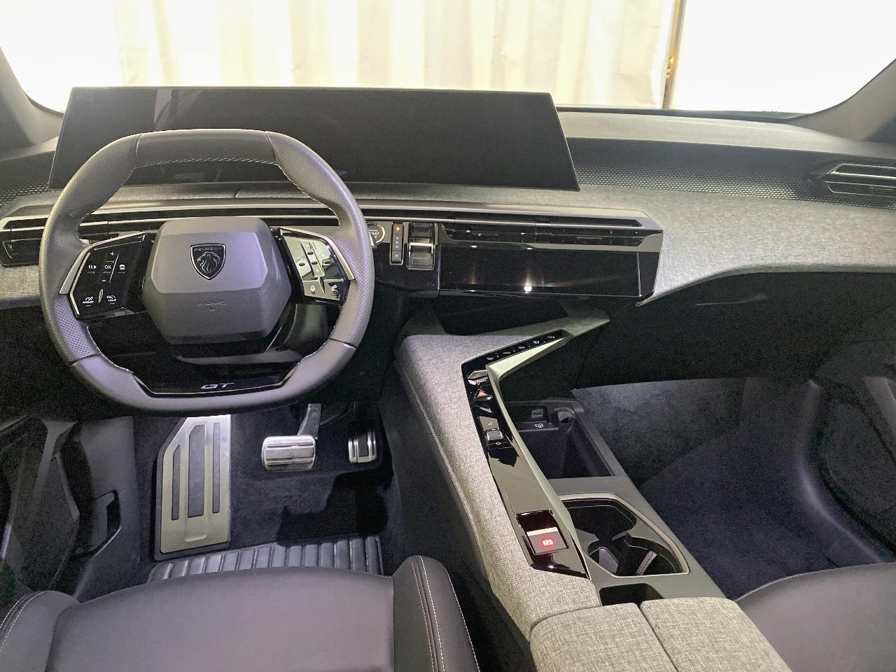 Peugeot 3008 hybrid 145 e-dcs6 gt — photo 8