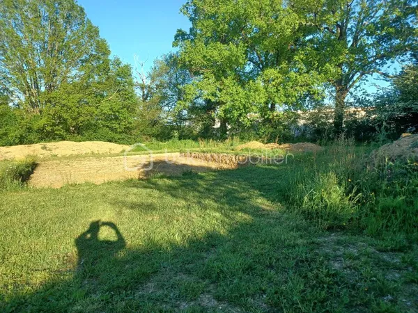Terrain 1608 m²