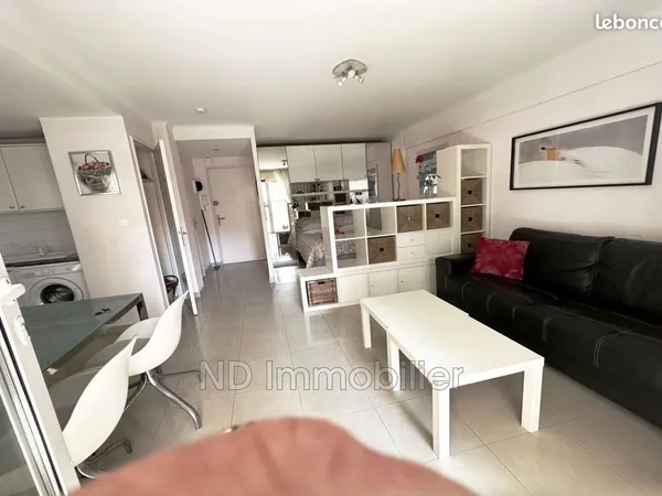 Studio 1 pièce 33 m²
