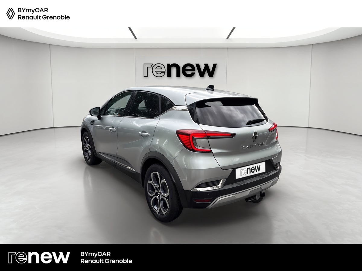 Renault Captur mild hybrid 140 — photo 3