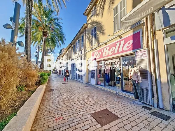 Local commercial 75 m²