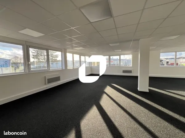 Bureaux 250 m²