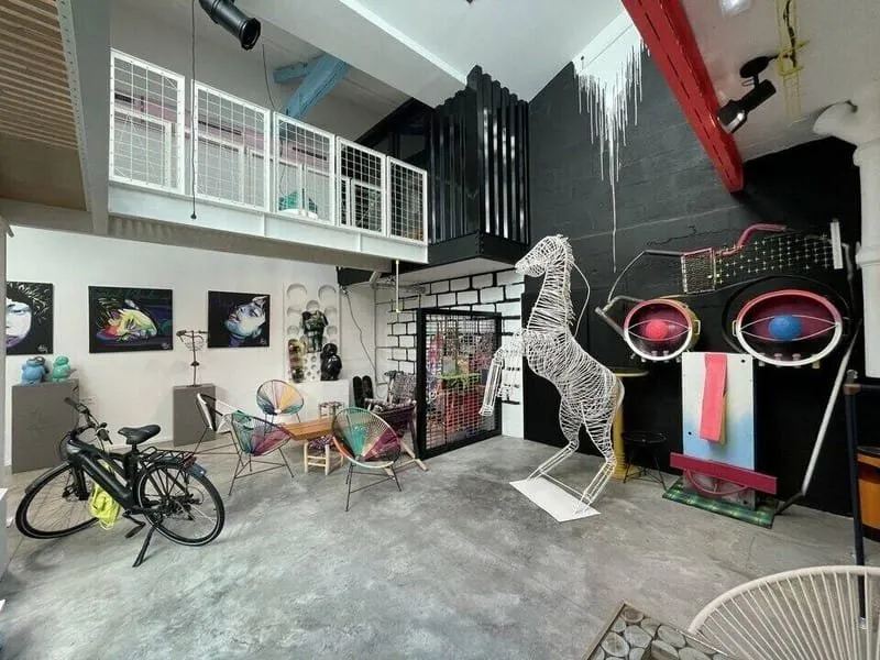 Photo 1