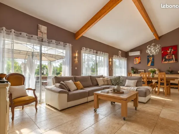Maison 5 pièces 202 m²