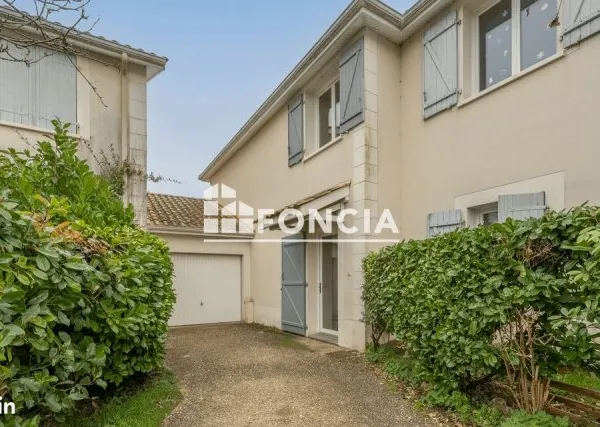 Achat immobilier maison familiale avec jardin sur la commune de Blaye