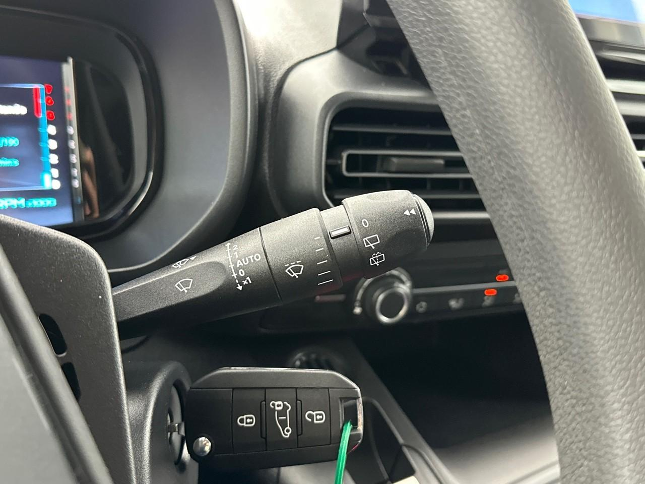 Citroën Berlingo van m diesel 100 ch manuelle — photo 21