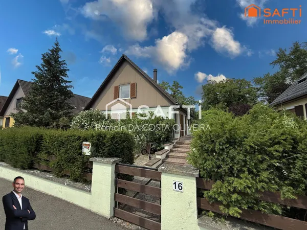 Superbe maison de 124m² habitables disposant de 5 chambres, un sous-sol, le tout est implanté sur 4,