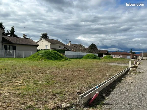 Terrain à bâtir de 470 m² à ANDREZIEUX-BOUTHEON (42)