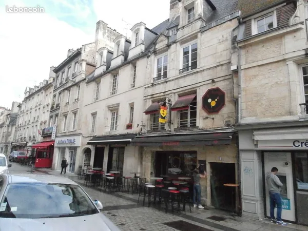 Appart 30 m²-3ième étage-CAEN Centre