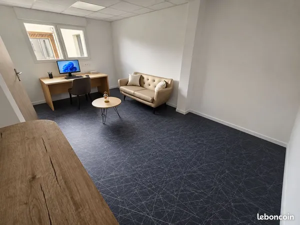 À LOUER - LOCAL PROFESSIONNEL DE 16 m² - LEVIER