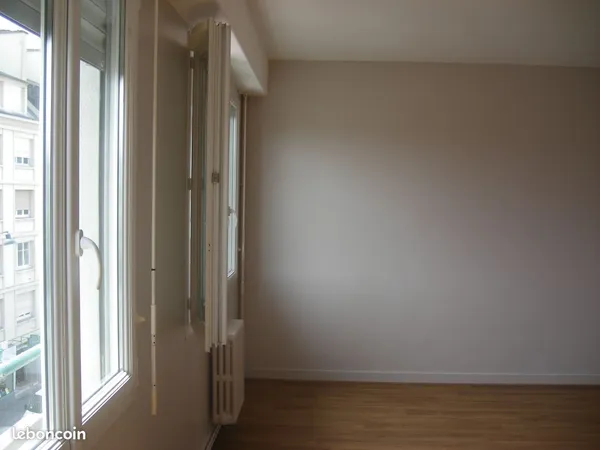 Location T1 bis 38m2 rue de Fougères Rennes