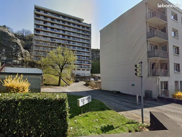CHAMBÉRY - T3 à louer de 69 m² au 3ème étage avec ascenseur