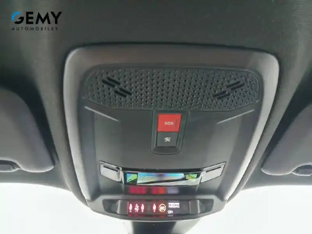 Peugeot 2008 puretech 130 s&amp;s eat8 — photo 17