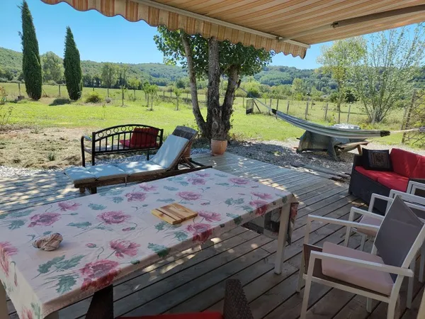 Vends maison avec jardin