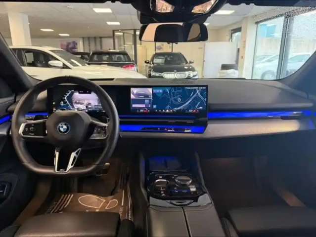 Bmw Serie 5 série 5 touring 530e 299ch m sport — photo 6