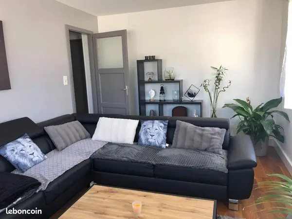 Appartement lumineux proche commerce
